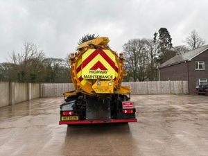 2015 DAF LF220 4x2 18T Gully Sucker - Image 4
