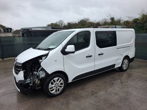 202 Renault Trafic  Crew Cab sport  2.0 Diesel - Image 2