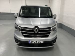 2024 Renault Trafic Panel Van - Image 2