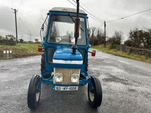 1983 Ford 3910 2wd - Image 2