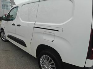 Toyota Proace LONG WHEEL BASE - Image 3