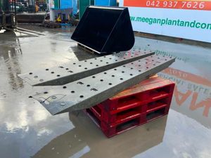 96" INDESPENSION TRAILER LOADING RAMPS.....613d - Image 4