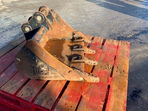 24" RHINOX DIGGING BUCKET.....30mm PINS.....713-1. - Image 3