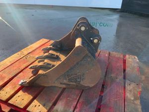 24" RHINOX DIGGING BUCKET.....30mm PINS.....713-1. - Image 4