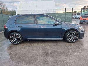 2015 Volkswagen Golf GTD  2.0 Diesel - Image 2