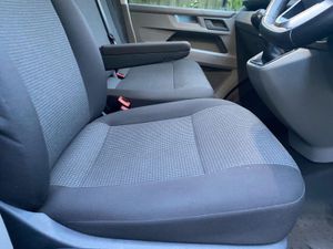 Volkswagen Transporter 2021 - Image 4