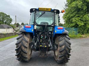 2019 New Holland T5-105 with Loader - Image 2