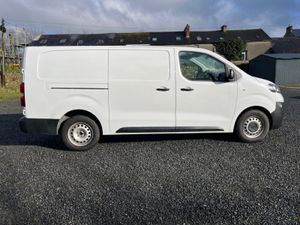 Opel Vivaro LWB LOW MILEAGE - Image 2