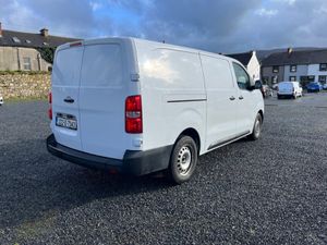 Opel Vivaro LWB LOW MILEAGE - Image 4