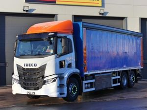 2023 IVECO S-WAY AD-260 GAS POWERED 6X2 C / SIDER - Image 3