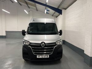 2023 Renault Master Medium Roof Panel Van - Image 2