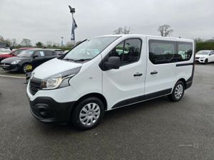 Renault Trafic 27 Business SWB - Image 2