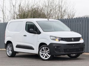 Peugeot Partner 2022 Peugeot Partner PROFESSIONAL - Image 2