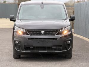 Peugeot Partner 2024 Peugeot Partner PRO PLUS 1.5 - Image 4