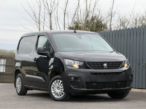 Peugeot Partner 2024 Peugeot Partner PRO PLUS 1.5 - Image 2