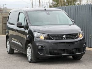 Peugeot Partner 2024 Peugeot Partner PRO PLUS 1.5 - Image 3