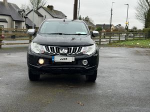 ABSOLUTELY IMMACULATE AND STUNNING 2016 L200 - Image 2