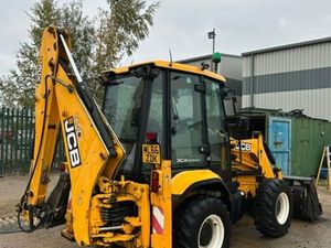 2016 JCB 3CX Compact Backhoe Loader - Image 3
