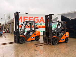 2015 HANGCHA 3 TON ....3 stage ....20 ft ......36T - Image 3