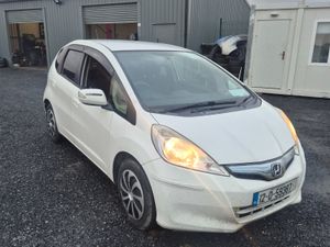 2012 honda fit hybrid auto - Image 3