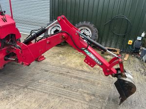 Backhoe to suit small tractor - Image 2