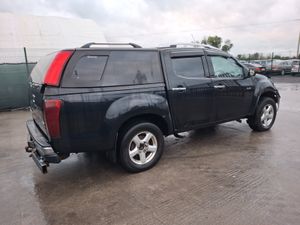 🚗2014 Isuzu D Max  2.5 Diesel  6 speed - Image 4