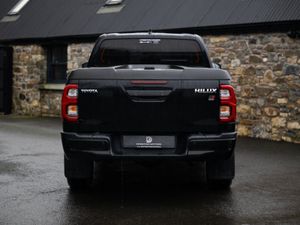 2023 TOYOTA HILUX GR SPORT 2.4D AUTO TOP SPEC - Image 3