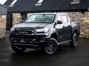 2023 TOYOTA HILUX GR SPORT 2.4D AUTO TOP SPEC - Image 2