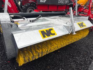 New NC Bucket Brush - Pin & Cone - Image 2