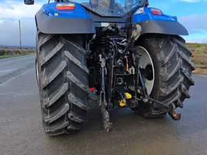 NEW HOLLAND - Image 4
