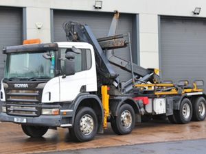 2008 SCANIA P340 8X4 HOOK LOADER  & CRANE - Image 3