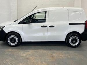 2022 Renault Kangoo Small Panel Van - Image 2