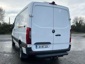 MWB Low Roof Automatic - Image 3