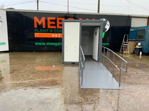 DISABLED ACCESS TOILET CONTAINER.......5138. - Image 4