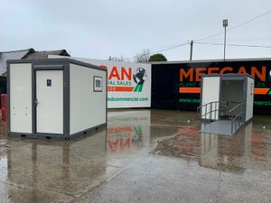 DISABLED ACCESS TOILET CONTAINER.......5138. - Image 3