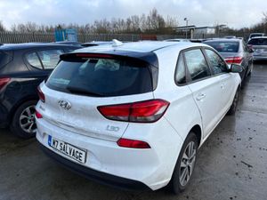 20 i30 Deluxe Diesel 90km - Image 3