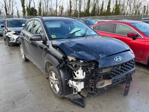 22 Kona Comfort 1.0 Petrol 32km Starting - Image 2