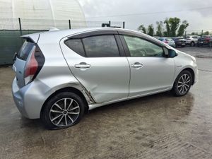 2015 Toyota Aqua  1.5 Hybrid  Automatic - Image 3