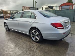 2019 Mercedes E-Class  E220D    Automatic - Image 4