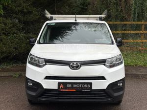 2022 TOYOTA PROACE CITY 1.5 SWB 52K - Image 2