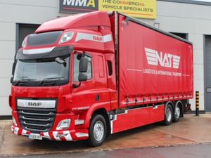 2019 DAF CF370 6X2 CURTAIN-SIDER WITH MOFFETT KIT - Image 3