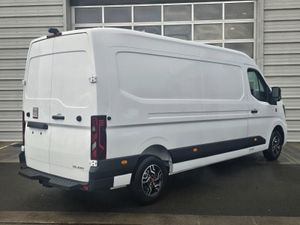 Renault Master Exclusive L3H2 170BHP Auto - Image 3
