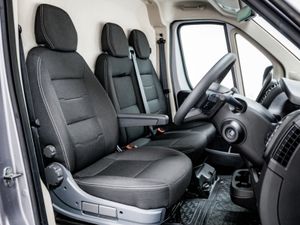 Peugeot Boxer E-Boxer Professional 110kWh 270HP L3 - Image 3