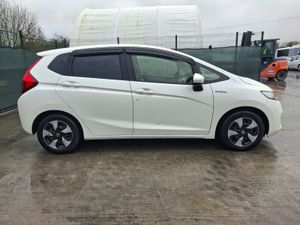 2017 Honda Fit  1.5 Hybrid  Automatic - Image 3