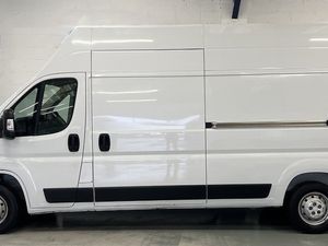 2023 Citroen Relay High Roof Panel Van - Image 3