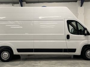 2023 Citroen Relay High Roof Panel Van - Image 4