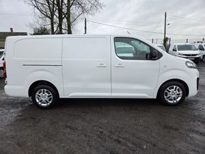Vauxhall Vivaro Sport - Image 2