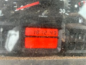 2014 Tumosan 8105 - Image 2