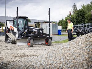 Bobcat T86 Track Loader - Image 4