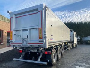 SCHMITZ 10.5 BULK TIPPING TRAILER - Image 2